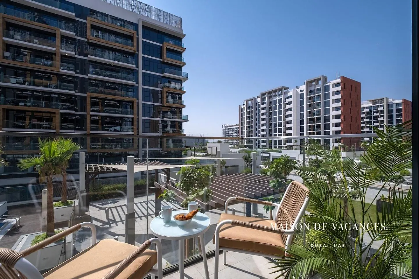 Pool View Studio 10Mins From Dubai Mall Apartment